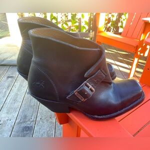 JOHN FLUEVOG,WOMAN ankle boots, black SIZE 7.5